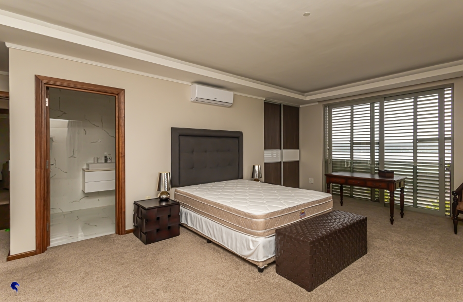 6 Bedroom Property for Sale in Myburgh Park Western Cape
